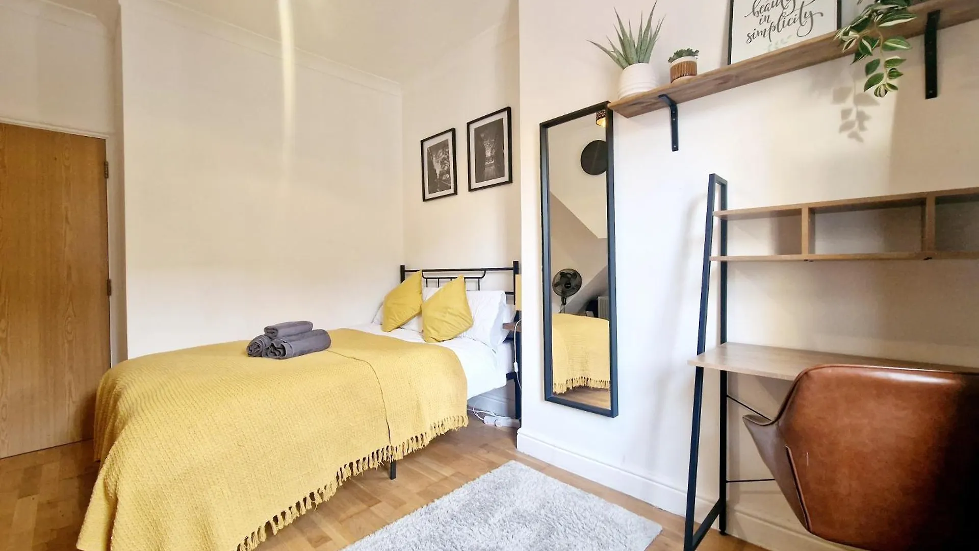 Entire London Apartment Near Canary Wharf 0*,