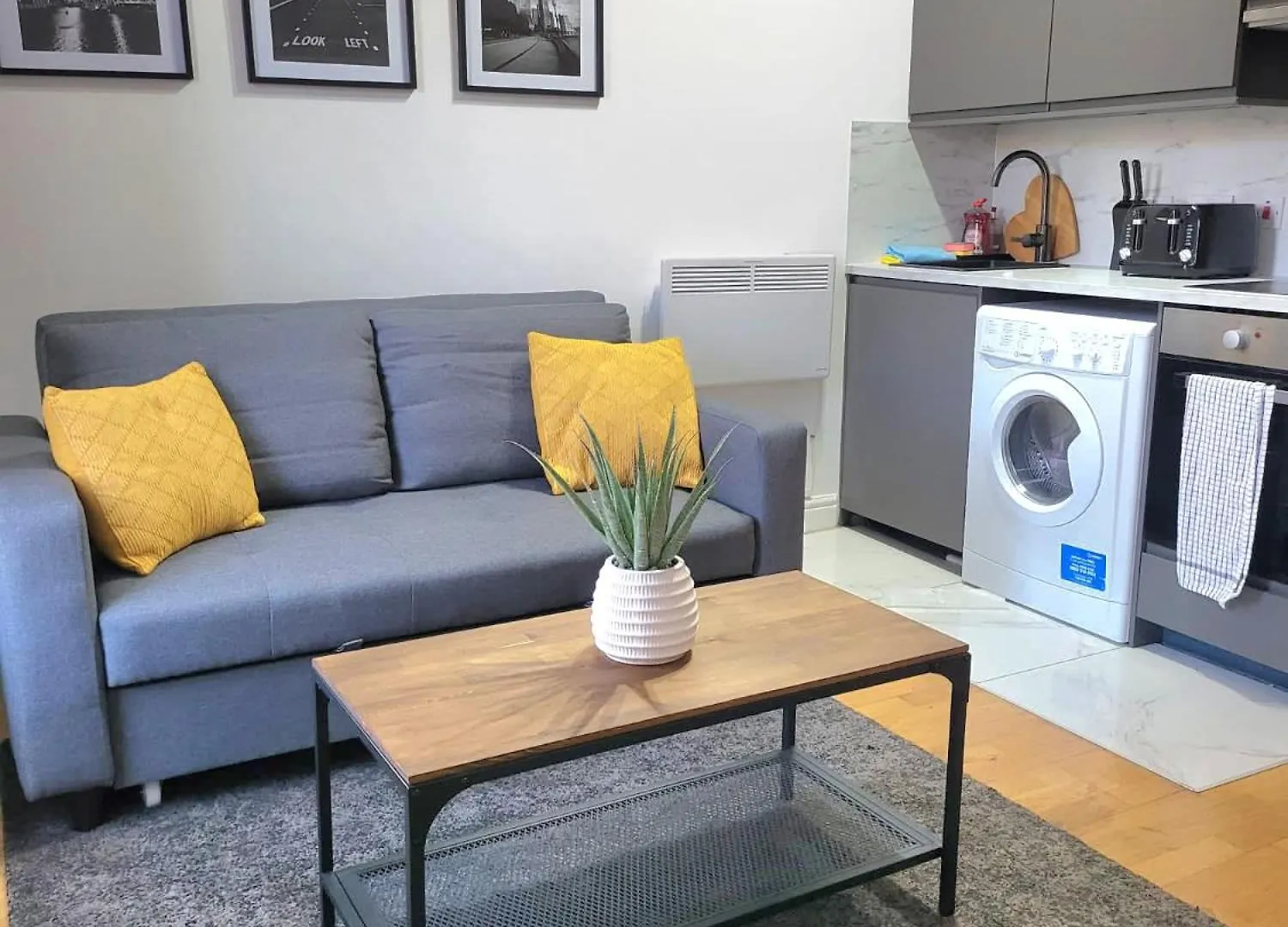 Entire London Apartment Near Canary Wharf